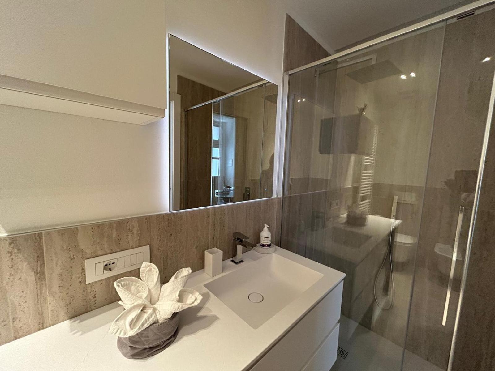 Vittorio Emanuele Apartment - Downtown Como Dış mekan fotoğraf